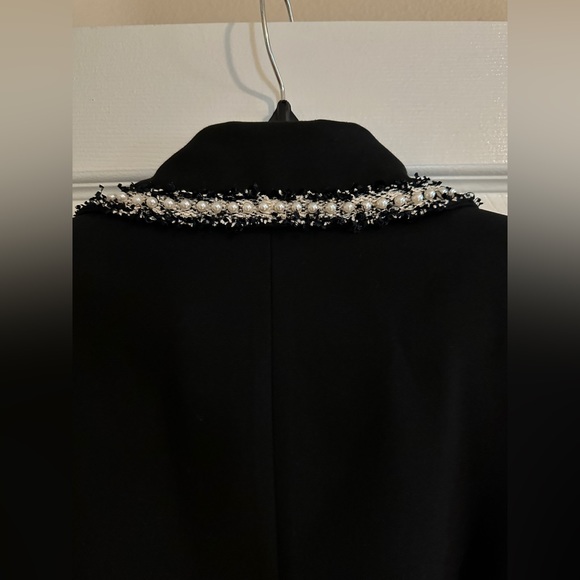 ✨🤍 New Zara Black Coat Jacket with Belt ft. Pearl and Tweed Collar Size L 🤍✨ - Picture 3 of 8